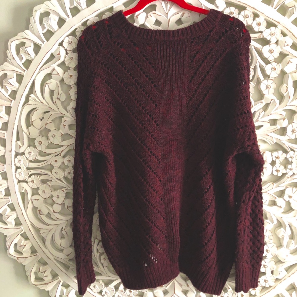 4/$25 | Dex maroon sweater